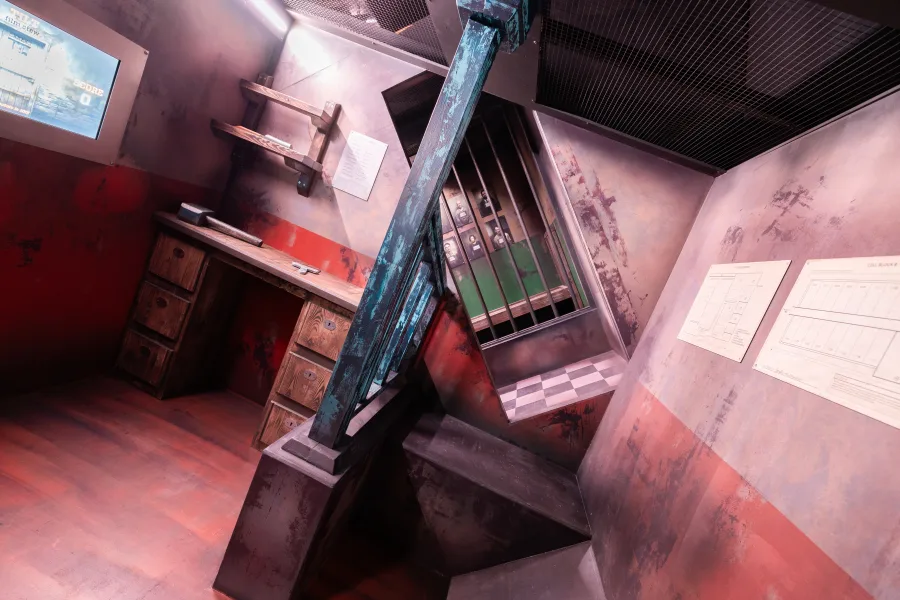 Prison Island Experience Tilt